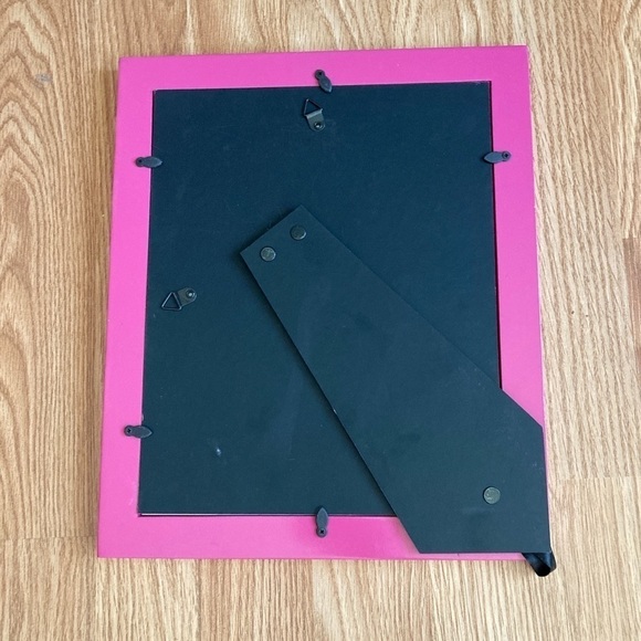 Pink and cork Picture frame with two 4 x 6 spots for pictures very cute - Picture 3 of 4